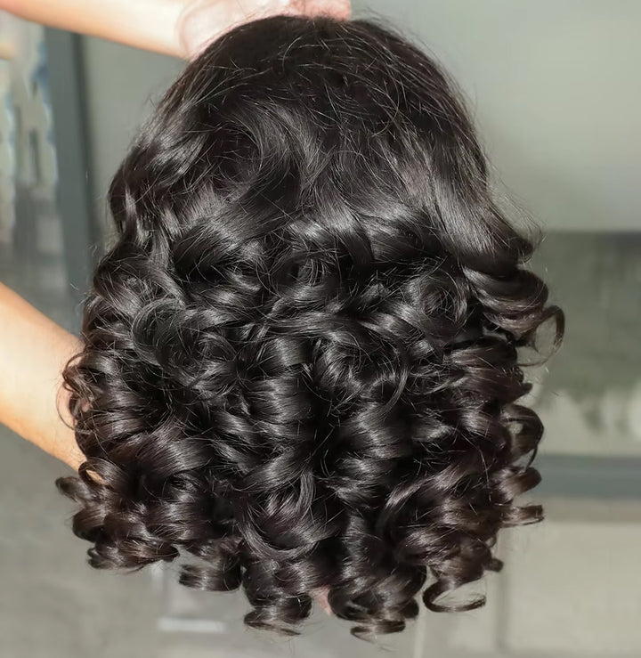 Bouncy Curly Bob 13x4 / 4X4 Lace Front Glueless Human Hair Pour les femmes noires 