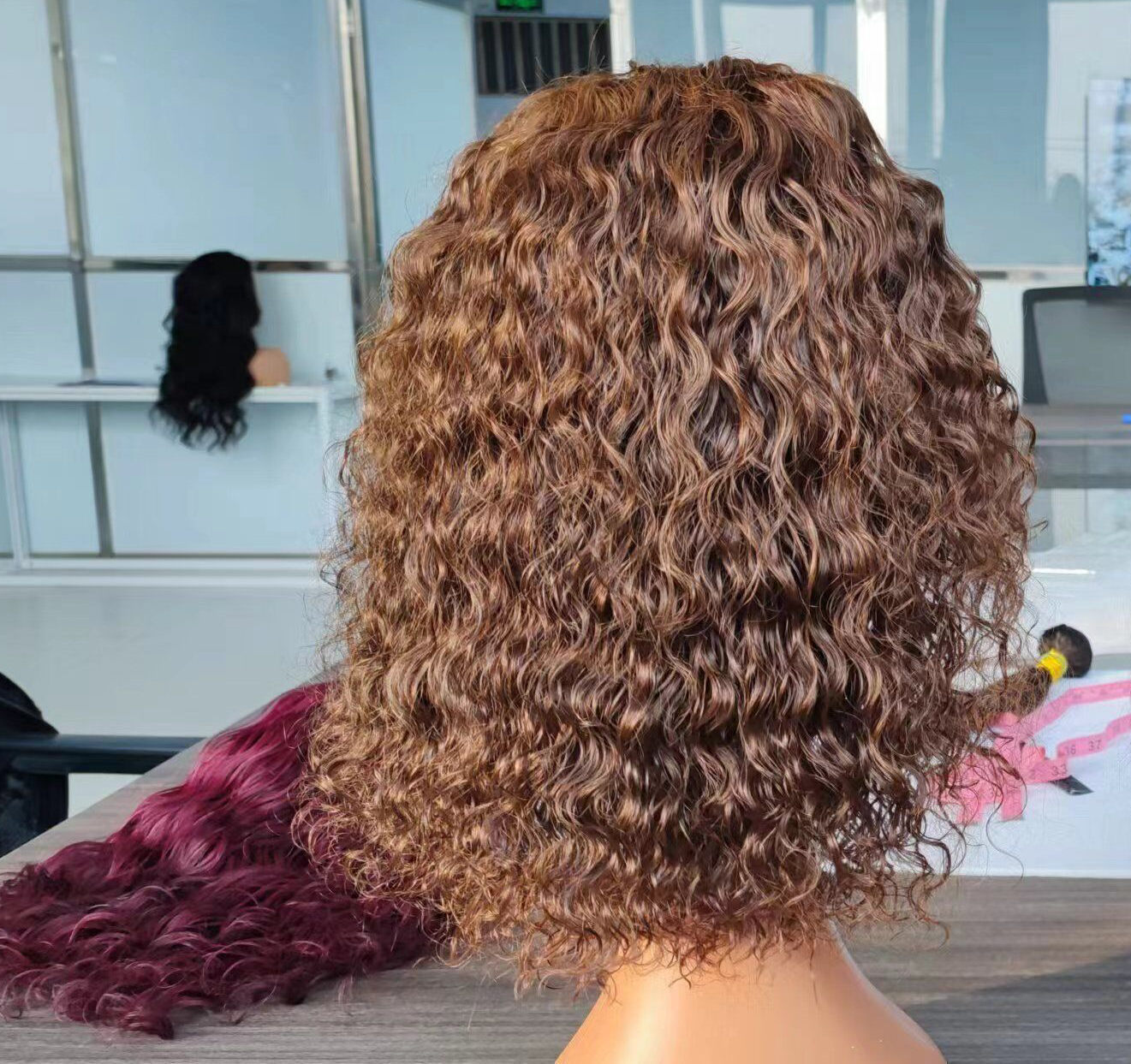 Short Curly #30 Honey Blonde Bob Wig 13×4 Lace Front Human Hair Wigs For Women  Brazilian Kinky Curly Wig HDZ