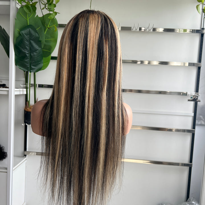 Mettez en surbrillance 99J Blonde Body Wave Lace Front Wig pour les femmes 